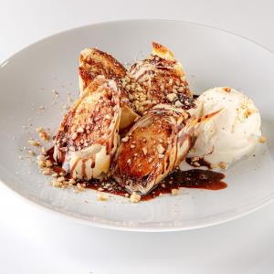 Банановый десерт с миндалем